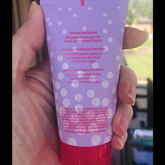 🆕🔥MARY KAY COCONUT 🥥 MOUSSE SCENT HAND CREAM&COCONUT🥥LIP BALM SOO SOFT NWT - Picture 4 of 8